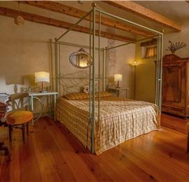 5 Bedroom Istrian Villa Estate with Large Pool and Gardens near Barban, Sleeps 12